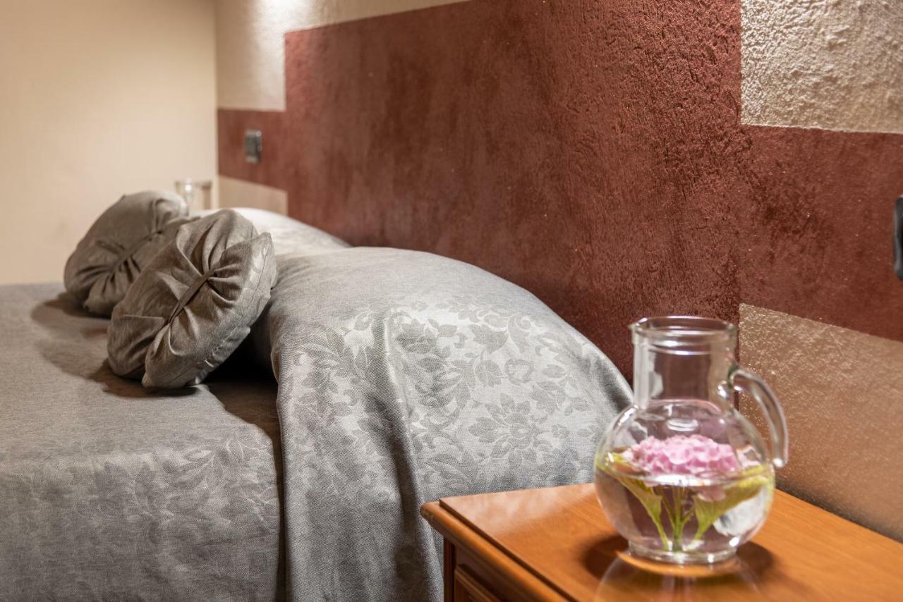 Villa Mery Casale Monferrato Phòng bức ảnh